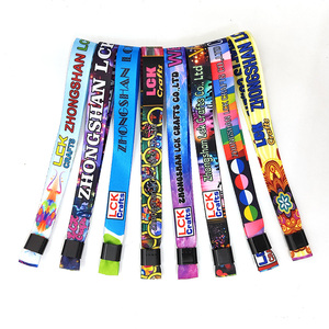 Braccialetti in tessuto personalizzati economici di buona qualità con stampa a sublimazione per eventi, con logo personalizzato - Product Image 6