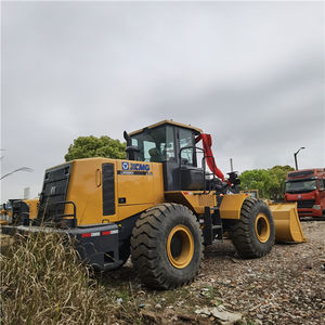 Chargeuse sur pneus d'occasion XCMG ZL50GN avec godet de 4,5 m³ et moteur Weichai, en excellent état, à vendre - Product Image 4