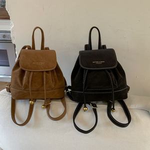 Sac à dos pour femme au design simple et polyvalent, nouvelle collection 2026, sac à dos décontracté tendance, petit sac d'école de haute qualité, en stock - Product Image 3