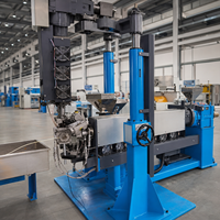 Ligne de coextrusion à trois couches pour câbles coaxiaux et RF