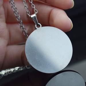 Pendentif photo personnalisé, <span class=keywords><strong>bijoux</strong></span> en verre sous dôme, cadeau avec <span class=keywords><strong>gravure</strong></span> de nom ou logo, collier tendance en acier inoxydable plaqué or ESSPOC - Product Image 6