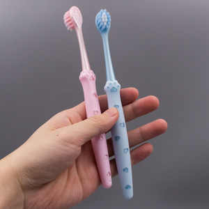 Brosse à dents pour enfant avec manche en forme de patte de chat, poils extra doux en nylon, manuelle, pour usage domestique - Product Image 3