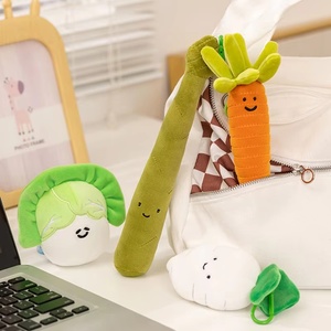 Jouets en peluche amusants en forme de légumes, poupées culturelles et créatives, jouets de confort, décorations de bureau, accessoires à suspendre au sac à dos, porte-clés - Product Image 1
