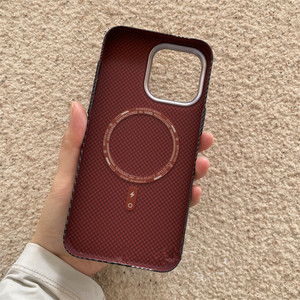 เคสโทรศัพท์แม่เหล็กลายเคฟลาร์แนวทแยงลายคาร์บอนไฟเบอร์ระดับไฮเอนด์สำหรับ <span class=keywords><strong>iPhone</strong></span> 16 15 14 13 Pro Max - Product Image 6