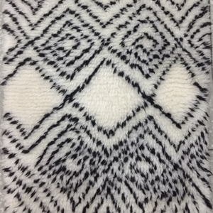 Tapis d'intérieur moderne géométrique à poils longs de luxe, tissé à la main, tapis berbère marocain en coton, doux et adapté aux animaux domestiques - Product Image 1
