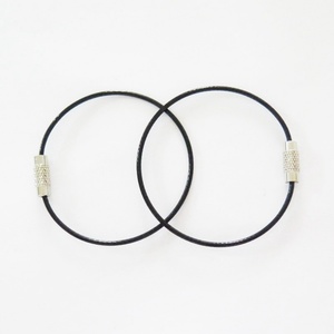 Porte-clés en fil d'acier inoxydable noir YIWANG 1,5x150MM avec fermoir à vis - Product Image 4