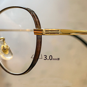 กรอบแว่นตาไทเทเนียมบริสุทธิ์รูปไข่ 5015 สำหรับผู้หญิงหน้าเล็ก น้ำหนักเบา เลนส์พลาสติกเต็มกรอบ ผลิตที่ตานหยาง - Product Image 4