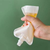 Sac de buse vertical en plastique réutilisable de grande taille conçu sur mesure pour le jus de tequila d'eau minérale/liquides de café
