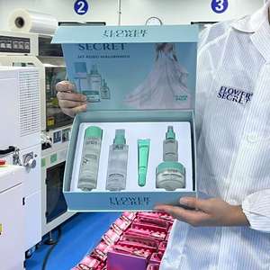 زهرة سر العلامة التجارية الخاصة الريتينول فيتامين C E حلزون الكولاجين حمض الهيالورونيك <span class=keywords><strong>Tumeric</strong></span> 24k الذهب الخالص مجموعة العناية بالبشرة - Product Image 1