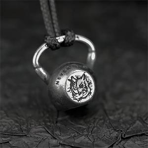 Collar con Colgante de Kettlebell de Acero Inoxidable yunnique para Hombre, Estilo Hip Hop, Joyería Retro, Regalo para Combinar con Ropa - Product Image 1