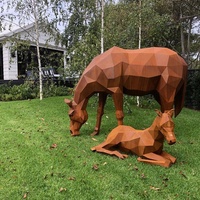 Sculpture d'animal personnalisable en acier Corten soudé, style antique rouillé, avec motifs d'oiseau, de cheval et de kangourou
