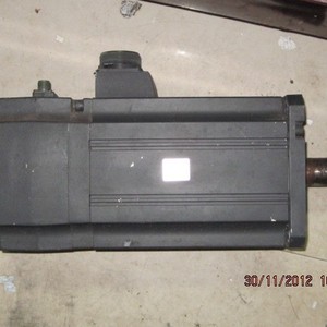 ออโต้นิคส์เซอร์โวมอเตอร์ HC-SF702B-S4 24 V 12 A 80% ใหม่ สำหรับใช้ในอุตสาหกรรม - Product Image 1