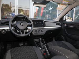 2024 modello VolkswagenSkoda <span class=keywords><strong>KAMIQ</strong></span> <span class=keywords><strong>auto</strong></span> a benzina 1.5L versione automatica nuova <span class=keywords><strong>auto</strong></span> compatta SUV dal deposito della cina - Product Image 3