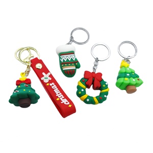 Llavero de PVC suave 3D personalizado con diseño de árbol de Navidad, colgante para bolso, accesorio para llavero de coche - Product Image 1