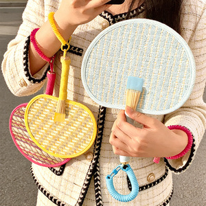Abanico tejido a mano, portátil, plegable, de hoja de plátano, para mujer, estilo veraniego - Product Image 1