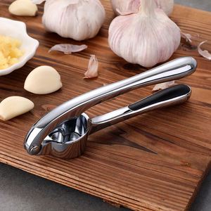 Juego de 3 prensas de ajo manuales de aleación de zinc y acero inoxidable, gruesas y resistentes, para uso doméstico. - Product Image 4