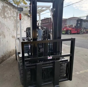 Minicargadora TCM FD30 Importada de Japón, Usada en Buen Estado, Motor Japonés Original, 1 Año de Garantía, Venta de Maquinaria de Construcción - Product Image 5