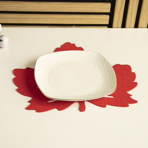 Napperons en feutre pour Table à manger tapis en forme de feuille tapis de Table en Fiber de Polyester résistant à la chaleur pour la maison cuisine fête noël - Product Image 6