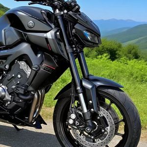 Motocicleta Yamaha MT-09 de <span class=keywords><strong>Segunda</strong></span> <span class=keywords><strong>Mano</strong></span> Equipada con un Motor de Tres Cilindros CP3 de 890cc Refrigerado por Agua - Product Image 5