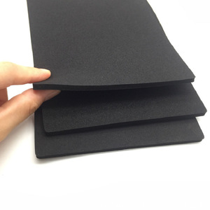 Feuille de caoutchouc EPDM noire, ignifuge, résistante à l'usure, absorbant les chocs, pour joints d'étanchéité automobile et découpe. - Product Image 1