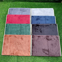 Tapis de prière islamique moderne pliable en flanelle antidérapant avec dossier et poche, mousse épaisse, idéal pour le voyage, personnalisable avec logo – Vente chaude