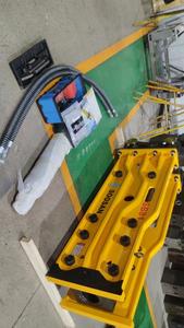 Martillo hidráulico SOOSAN SB 81 Tipo superior adecuado para excavadoras pesadas con equipos de maquinaria de movimiento de tierra de 18-26 toneladas y digg - Product Image 2