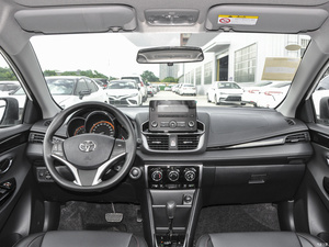 HATCHBACK voitures à <span class=keywords><strong>essence</strong></span> T.oyota Y.aris L 2022 1.5L CVT Luxury PLUS Edition voiture de bonne qualité et à bas <span class=keywords><strong>prix</strong></span> - Product Image 3
