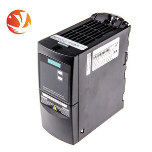 Convertidor de Frecuencia SIEMENS 6SE6 420-2AB13-7AA1 Nuevo y Original, Controlador Lógico Programable PLC, 16 E/S, Comunicación I/O Link - Product Image 1