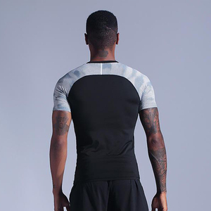 Chemises de sport taille US, logo personnalisé, séchage rapide, manches courtes, coupe ajustée, vêtements de sport pour hommes, t-shirt de musculation - Product Image 6