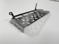 Emboutissages métalliques de précision personnalisés, tolérance ISO2768 pour supports de montage de matériel électronique, pièces automobiles, fabrication de tôles
