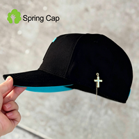 Casquettes Visera Courbeée Marque Privée avec Chaîne Décorative, Broderie 3D en Relief à 6 Panneaux, Fermeture Arrière Ajustable pour Adultes