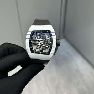 Montre mécanique de plongée tonneau pour homme, tendance et luxueuse, à succès en 2025, analogique, en fibre de carbone, mouvement automatique, 100 bars - Product Image 1