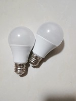 Ampoule LED 3W 5W 7W 9W 12W 15W 18W 20W 25W Ampoule LED E27 Matière première Ampoule LED