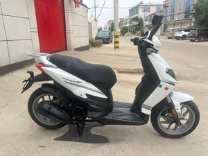 <span class=keywords><strong>Piaggio</strong></span> RA1 SportCity One, Motocicleta Urbana de <span class=keywords><strong>125cc</strong></span>, Refrigerada por Aire, 3 Válvulas, Inyección Electrónica de Combustible - Product Image 3