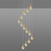 Lustre en cristal en spirale éblouissant, finition luxueuse, cascade de lumières multiples, grand lustre pour escalier