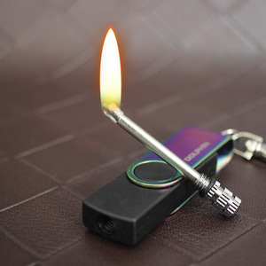 Briquet à allumettes permanent en gros avec porte-clés - Allume-feu de survie réutilisable avec plaquette métallique arc-en-ciel pour le camping - Product Image 1