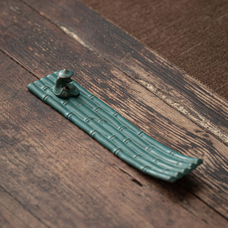 สีเขียว