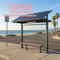 Abri d'arrêt de bus intelligent en acier inoxydable à énergie solaire, design moderne, plateforme intégrée avec signalisation urbaine et siège, mobilier extérieur