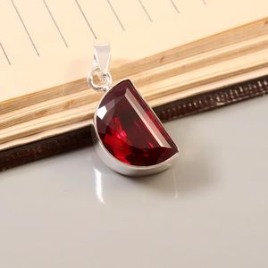 Colgante Clásico de Media Luna en Plata de Ley 925 Hecho a Mano con Rubí de Mozambique Certificado por Terceros, Atractivo para Mujer, Chapado en Oro de 14K - Product Image 4