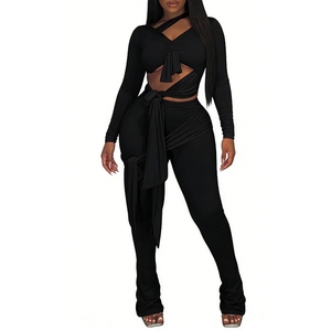 ชุดเซ็ต 2 ชิ้นสำหรับผู้หญิง เสื้อครอปแขนยาวแบบเว้าด้านข้าง และกางเกงขาบานเอวสูงพร้อมดีเทลผูกเชือก แฟชั่น - Product Image 1