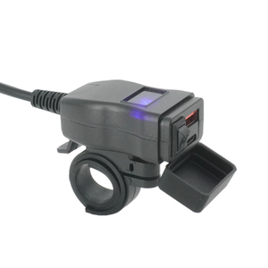ที่ชาร์จ USB สำหรับมอเตอร์ไซค์แบบติดกระจกมองหลังพร้อมสวิตช์วัดแรงดันไฟฟ้า 12V 48W USB C PD 30W QC3.0 - Product Image 3