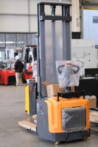 2ton מלא גשש חשמלי טעינת מלגזה חשמלי משאיות מלגזה CDD20II-40S עלות נמוכה - Product Image 4