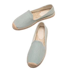 Espadrilles décontractées pour femmes en toile bleu clair à bout fermé, semelle en jute tressée, antidérapantes, style mocassins, chaussures de pêcheur d'été - Product Image 2