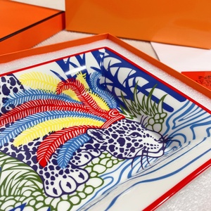 Cenicero de Escritorio Portátil, Ecológico, de Cerámica, Estilo Americano Moderno y Simple, Marca Discovery Creative Square, para el Hogar - Product Image 4