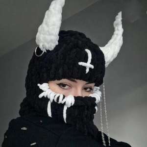 HZM-24439 Cache-cou en tricot personnalisé avec oreilles de lapin et cornes de démon, masque de ski en tricot avec oreilles de lapin - Product Image 5