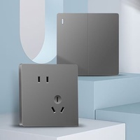 Panel de Enchufes de Pared de 3 Vías, Modelo 86 Tipo 501, Impermeable y Duradero, Color Blanco Crema, Oblicuo, 5 Orificios, Montaje Empotrado, Uso Doméstico