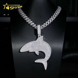 Pendentif requin en argent 925 serti de moissanite, bijoux hip-hop, pendentif personnalisé en moissanite, breloques pour hommes - Product Image 1