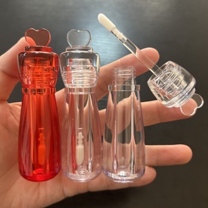 ISMAN Nuevo Tubo <span class=keywords><strong>de</strong></span> Brillo Labial en Forma <span class=keywords><strong>de</strong></span> Corazón <span class=keywords><strong>de</strong></span> 3 ml, Transparente, Rojo, Envase Vacío Bonito, Empaque Romántico para el Día <span class=keywords><strong>de</strong></span> San Valentín, Logotipo Personalizado - Product Image 1