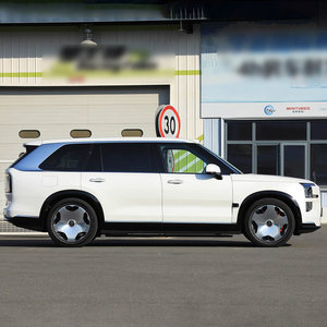 ฝากจองรถยนต์ Zeekr 9X SUV ปลั๊กอินไฮบริด 5 ประตู 6 ที่นั่ง เกียร์อัตโนมัติ เครื่องยนต์ 2.0T เทอร์โบ หลังคาพาโนรามิกซันรูฟ สมรรถนะสูง หรูหรา พวงมาลัยซ้าย - Product Image 4