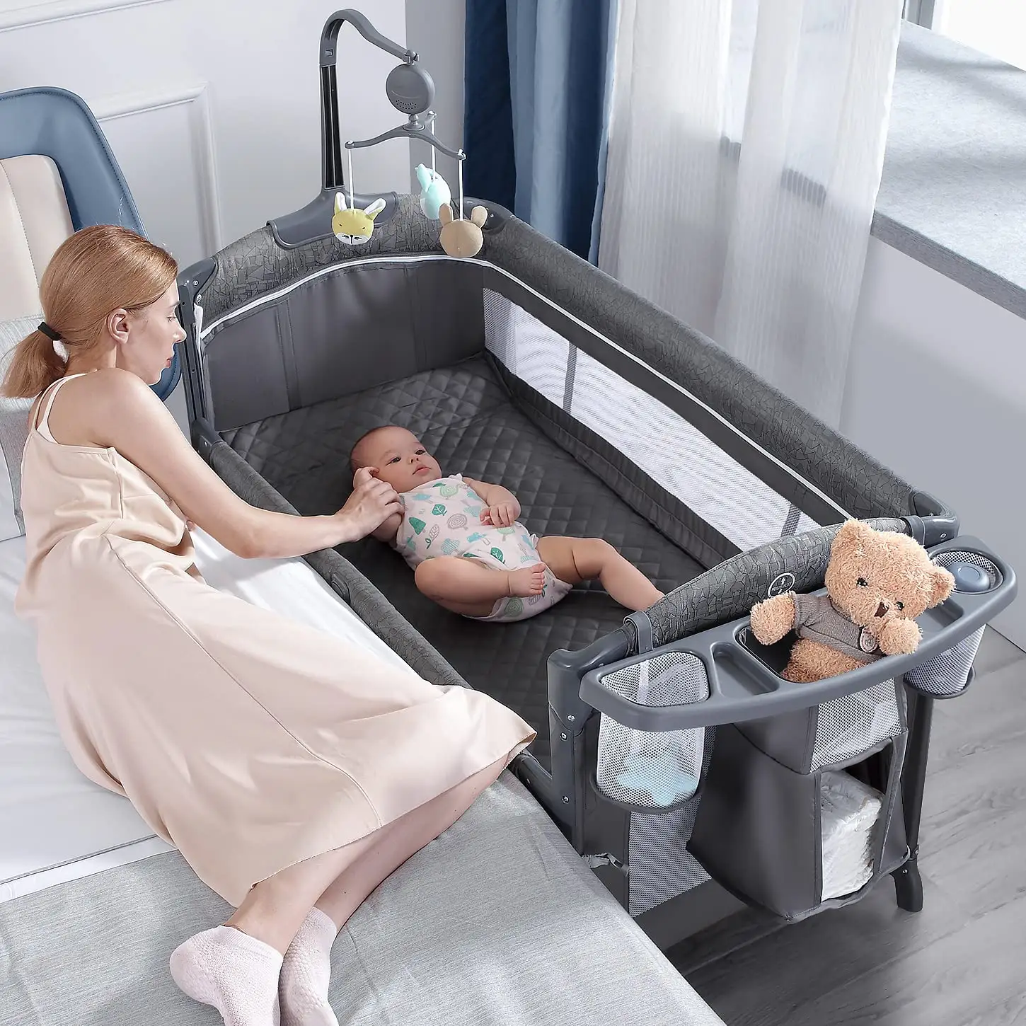 Lit de chevet pour bébé 5 en 1, couffin de chevet avec jouets et boîte à musique, matelas de jeu pour bébé, berceau de voyage Portable